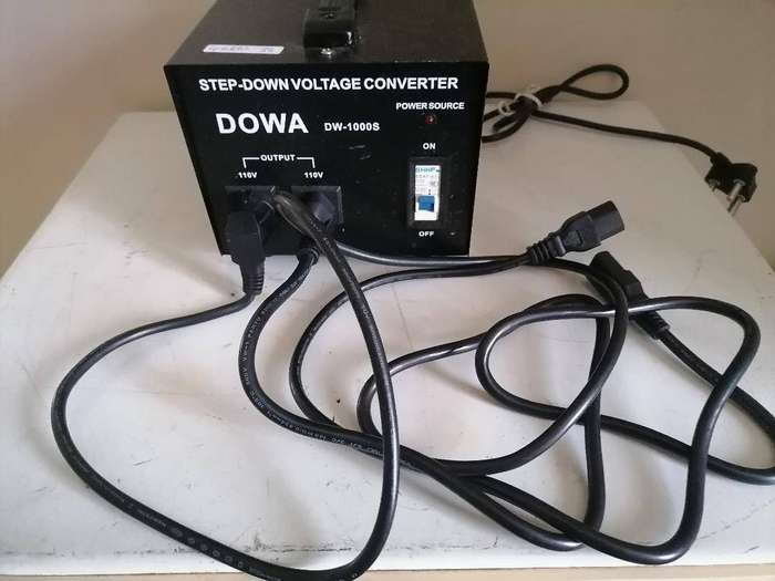 DOWA Step Up - Down 220v to 110v converter (DW1000 - 1000 WATTS)