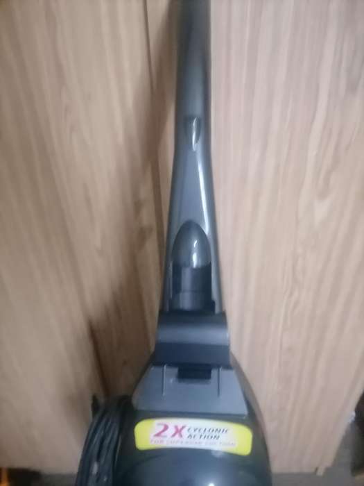 BISSELL 10N6Y PET HAIR ERASER MULTI CYCLONIC COMMERCIAL VACUUM