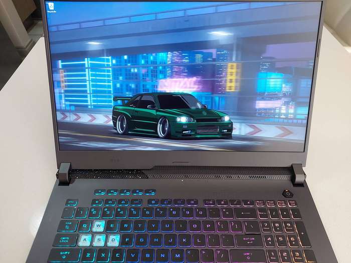 Asus ROG STRIX G713RC 16GB RAM 512GB SSD