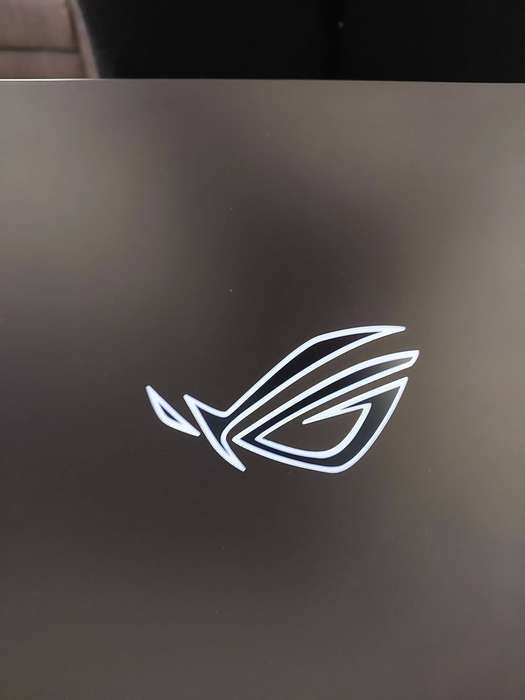 Asus ROG STRIX G713RC 16GB RAM 512GB SSD
