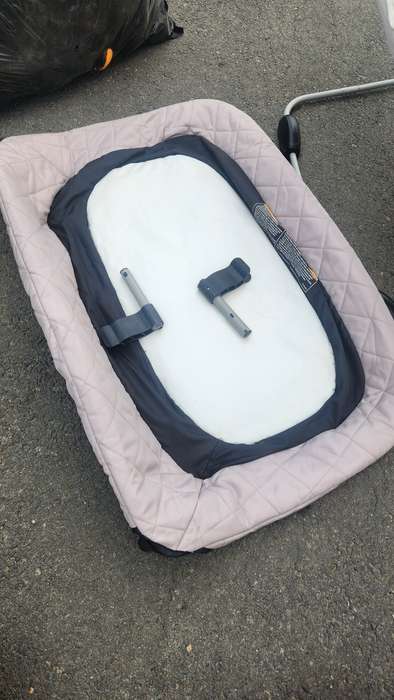 Graco Pack n Play Rock n Grow Playard Camp Cot Baby Complete + Extras