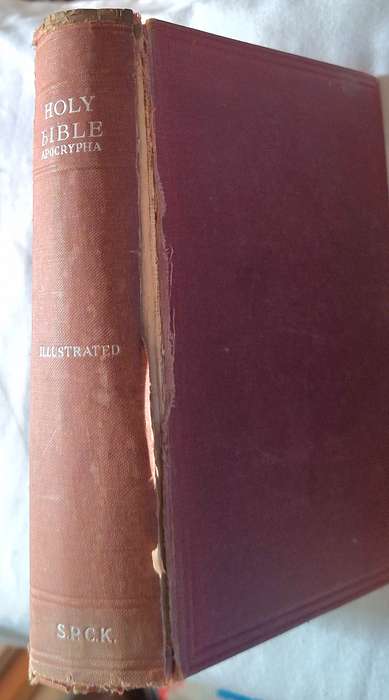 The Holy Bible Containing the Old and New Testaments and the Apocrypha Hardcover