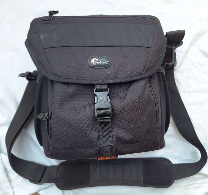 Lowepro Nova 170 AW Camera Bag