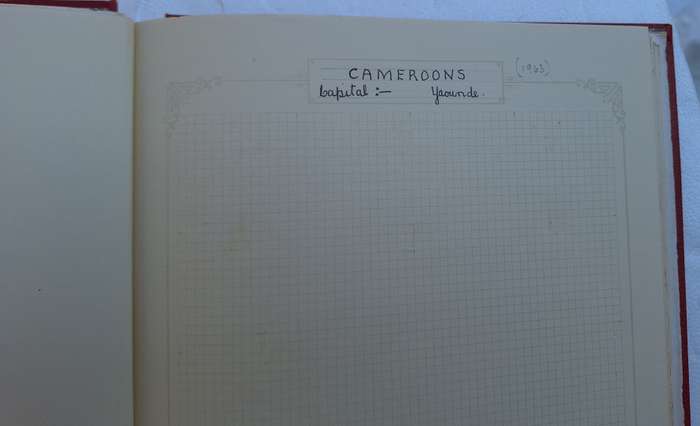 The Favourite Philatelic Album Spring folder with 65 clean Pages