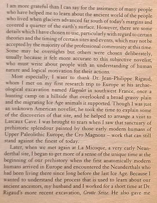 The Shelters of Stone by Jean M Auel Paperback Earth's Children 5