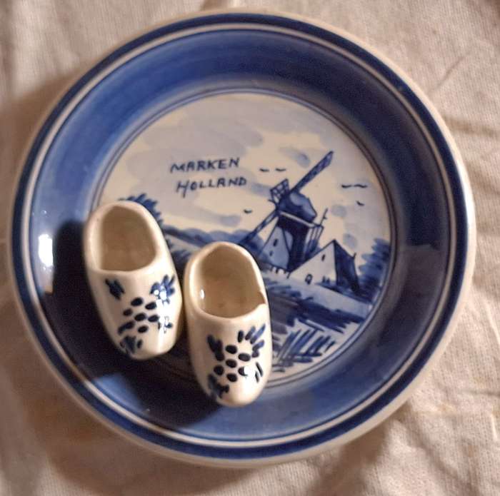 Delft Pin Tray