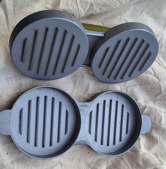 Double Burger Patty Press Aluminium Alloy with Wooden handle