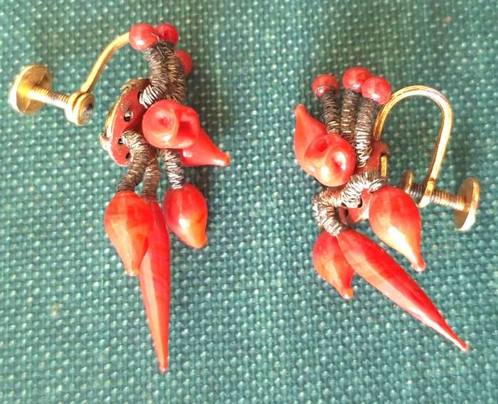 Red Screw-on Earings