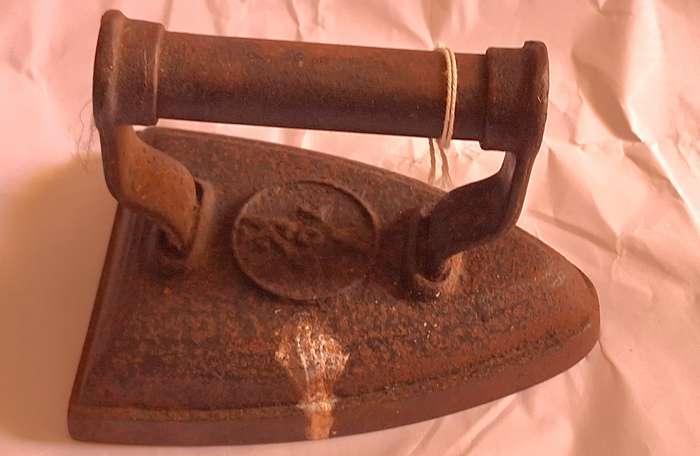 Vintage No 7 Sad Iron