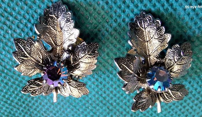 Vintage Fashion Earrings Clip On Type