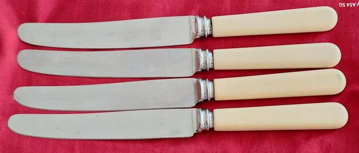 4 Vintage Harris Miller & Co Sheffied Faux Bone Serrated Edge Table Knives
