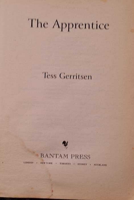 The Apprentice by Tess Gerritsen Paperback