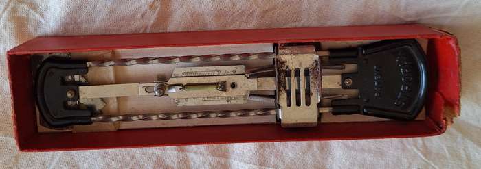 Vintage Stropax Razor blade sharpener in Original Box