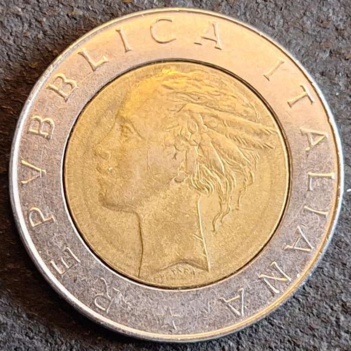 Italy 1986 500 Lire Bimetallic: bronzital center in acmonital ring