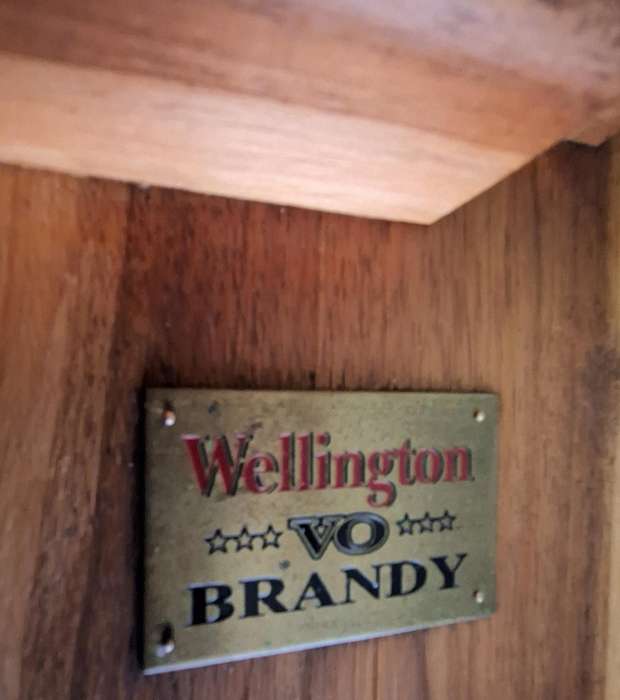 Blackwood / Swarthout Biltong Cutter with Wellington VO Brandy Plaque