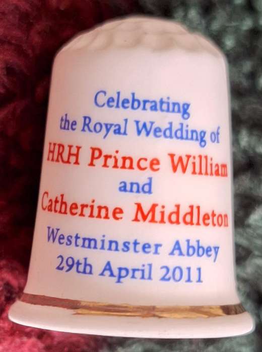 Thimble Lambert Souvenirs Bone China England Royal Wedding 2011 Prince William & Catherine Middleton