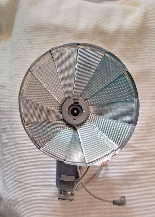 Vintage Lyon Japan Folding Fan Flash