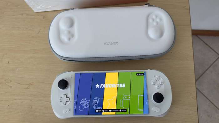 Ayaneo Pocket EVO - 7" 1080p 165Hz OLED, 12gb / 256gb + Extras