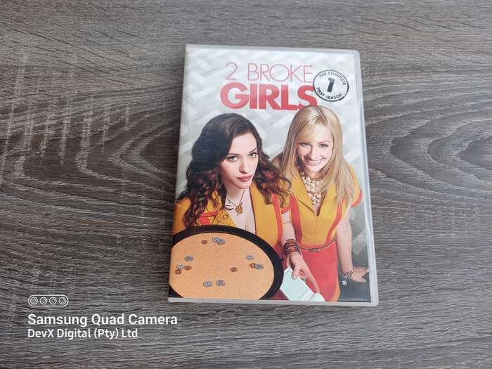 2 Broke Girls Season 1 - Original DVD Set - TV Series - Perfect For Collectors Or Gifts