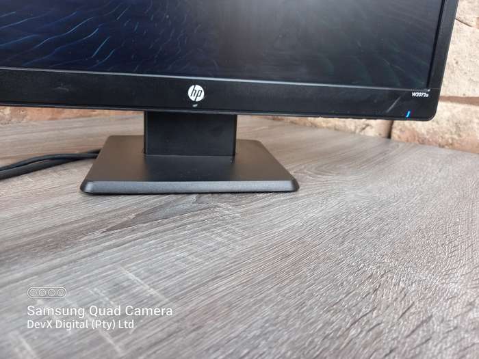 Tested & Working - 20-inch HP LED Backlit Monitor Only (W2072a) - Res: 1600 x 900 - VGA & DVI-D Port
