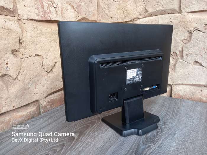 Tested & Working - 20-inch HP LED Backlit Monitor Only (W2072a) - Res: 1600 x 900 - VGA & DVI-D Port