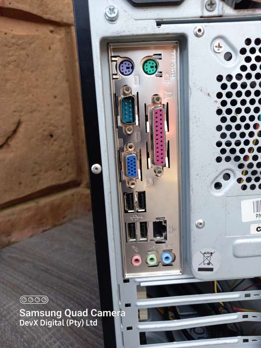 Verified Working - Gigabyte PC Build (Chassis/Motherboard) - 4GB RAM + 200GB HDD + 300W PSU
