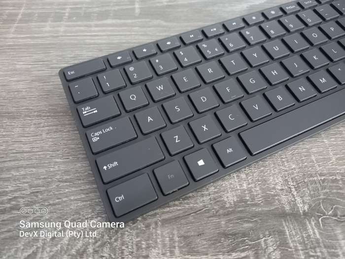 Microsoft Wireless Keyboard - Verified To Power On - No USB Receiver To Test