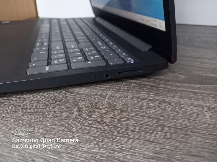 Lenovo Laptop With Charger - 500GB HDD - 4GB RAM - Windows 10 & Software - Tested & Working