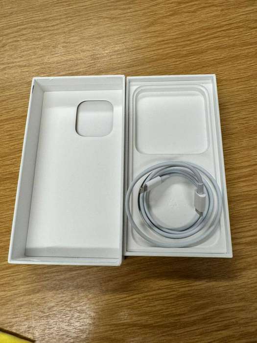 ***LOOK*** Apple iPhone 14 Pro