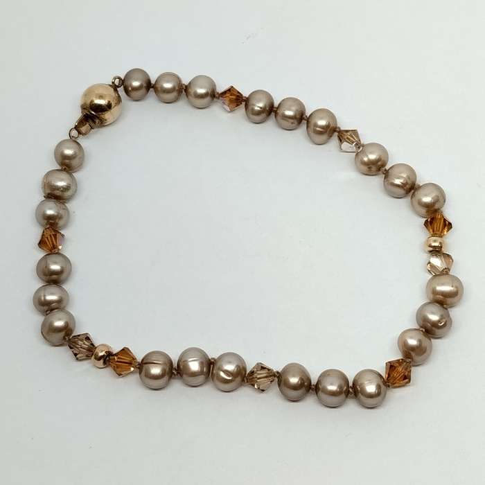 Vintage Champagne Pearl Bracelet with Pouch #S0037