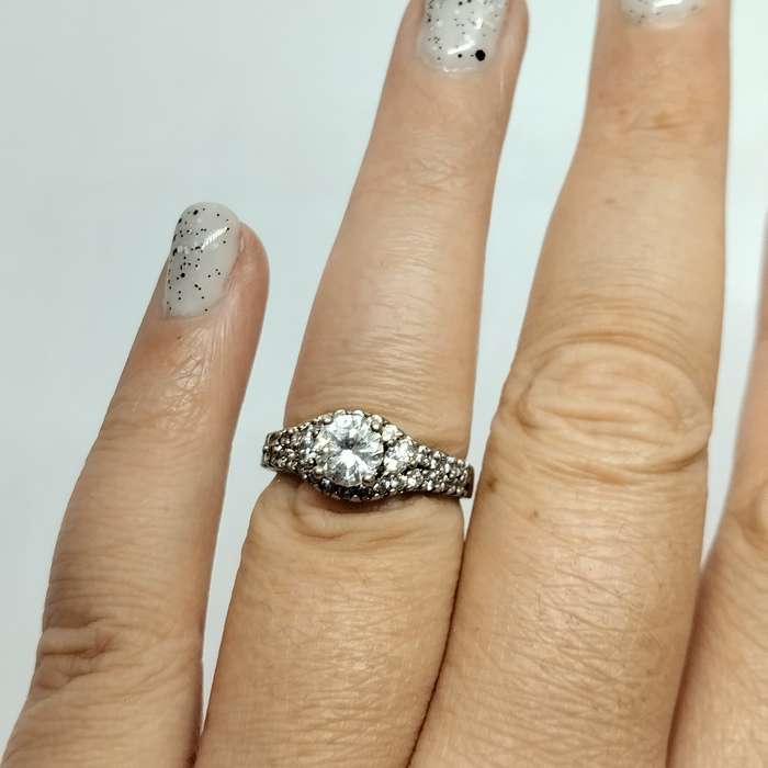 Sterling Silver Ring with Round Cut Cubic Zirconia #S0049