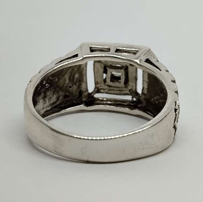 Sterling Silver Ring with Beautiful Details #S0050