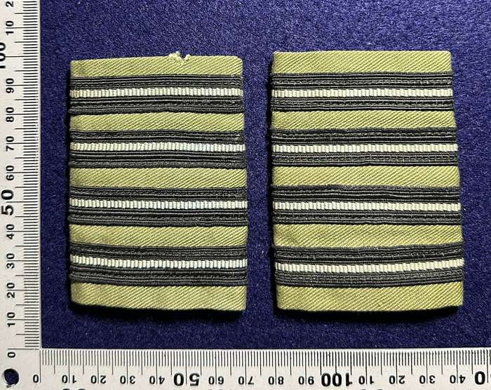 Rhodesia Air Force - SET GROUP CAPTAIN SLIP ONS OPERATIONAL