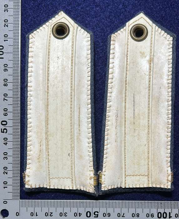 Rhodesian Air Force - SET SHOULDER BOARDS AIR SUB LT RRAF MESS DRESS