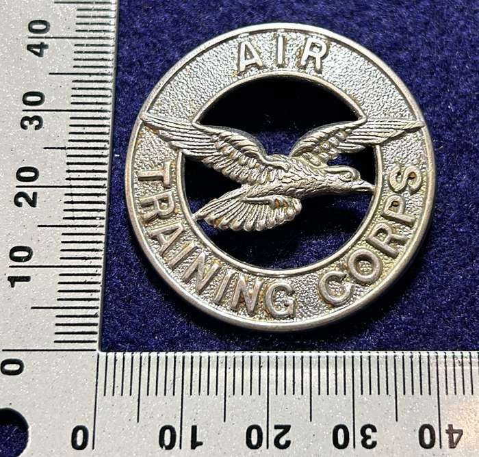 Rhodesian Air Force - AIR TRAINING CORPS CAP BADGES CHROME WW2