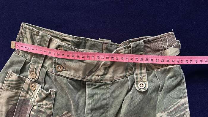 RHODESIAN CAMO TROUSERS WITH BACK PADDING AND SIDE ADJUSTERS - GOOD CONDITION