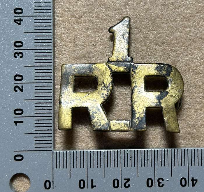 RHODESIA REGIMENT - 1 RR SHOULDER TITLES WW1 VARIANTS