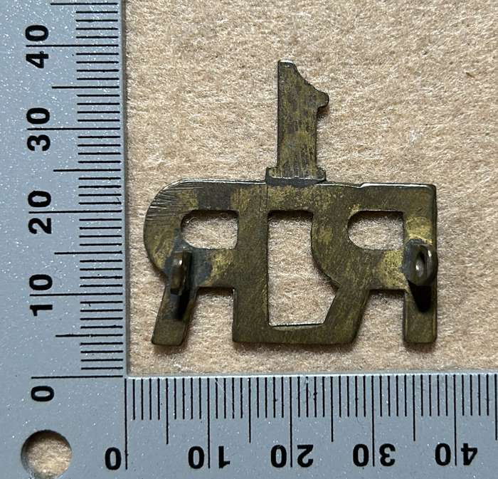 RHODESIA REGIMENT - 1 RR SHOULDER TITLES WW1 VARIANTS