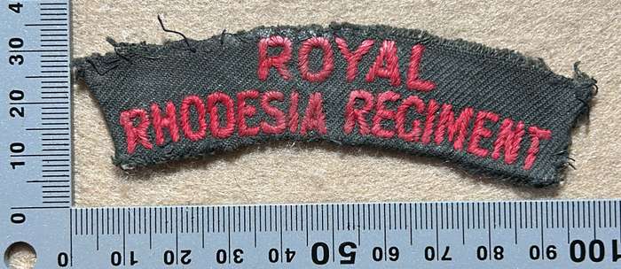 RHODESIA REGIMENT - ROYAL RHODESIA REGIMENT SHOULDER TITLE VARIANT