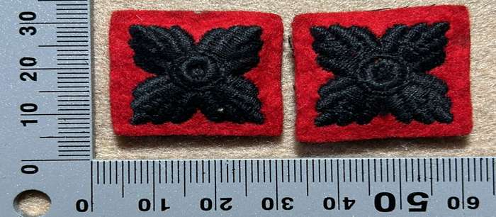RHODESIA REGIMENT - CLOTH PIPS VARIANTS