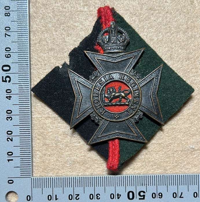 RHODESIA REGIMENT - 1 RR KC WITH FLASH BACKING