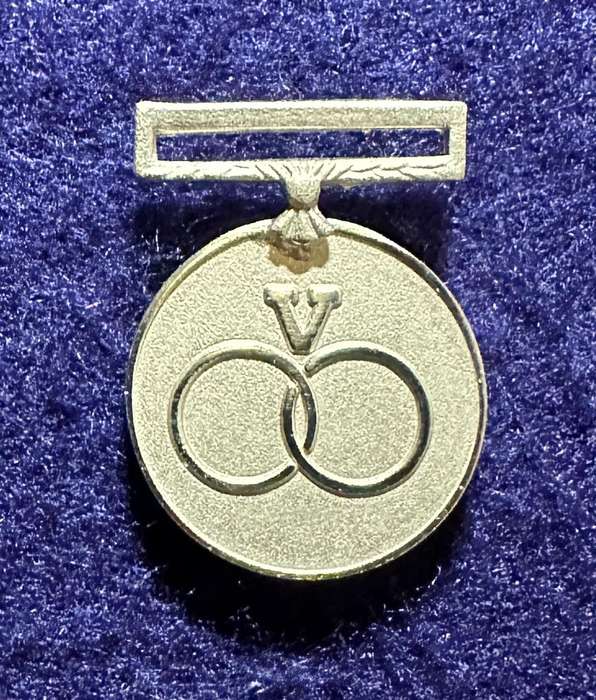 SA Military Decorations & Medals - Venda Distinguished Service Medal (Silver) - Miniuture - No ribbo