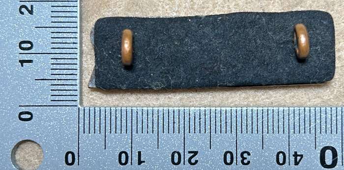RHODESIA KINGS AFRICAN RIFLES - KAR SHOULDER TITLE WITH BACKING FELT