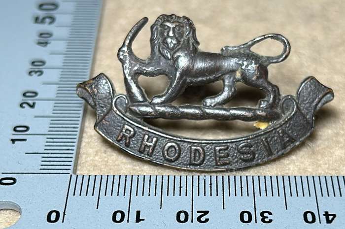 RHODESIA STAFF/ GENERAL SC - BADGE - 1940-50 - FIRMIN LONDON (1 LUG MISSING)
