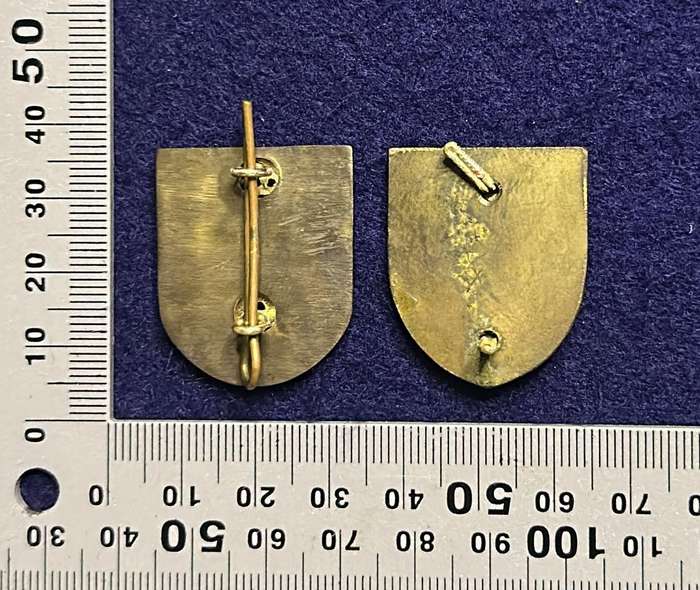 Rhodesian Medical Corps - SET COLLARS MOUNTED ON STEEL ENAMEL FLASHES