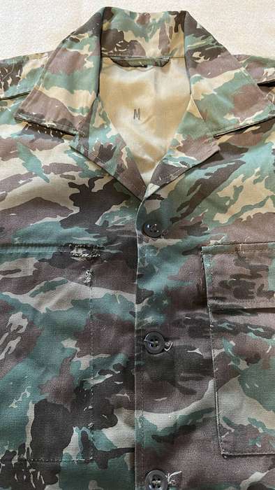 SADF - 32 Battalion Long Sleeve Shirt - Size Medium - (Note rhs pocket removed)