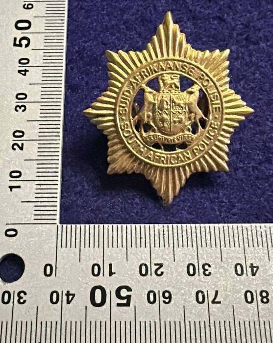 SAP Beret Badge Metal - Voided Type - Complete with 2 lugs and Screws