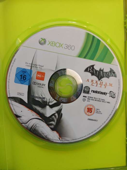 BATMAN ARKHAM CITY (DISK ONLY)