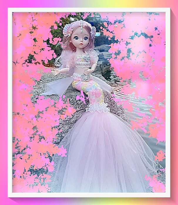 Stunning Princess Mermaid Doll with unfoldable tail