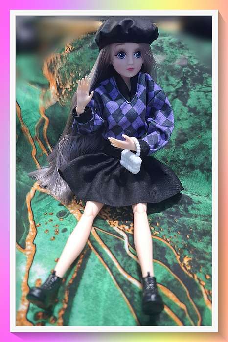 Beautiful Fancy French connection style 30cm jointed doll with full outfit and surprise gift